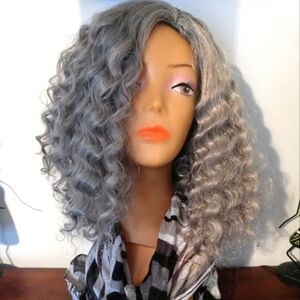 Beautiful women's gray curly bob synthetic wig